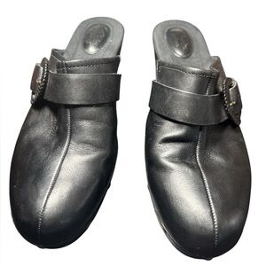 Clark’s Artisan Women’s Black Size 10 Heeled Mules studded Buckle Leather Upper‎